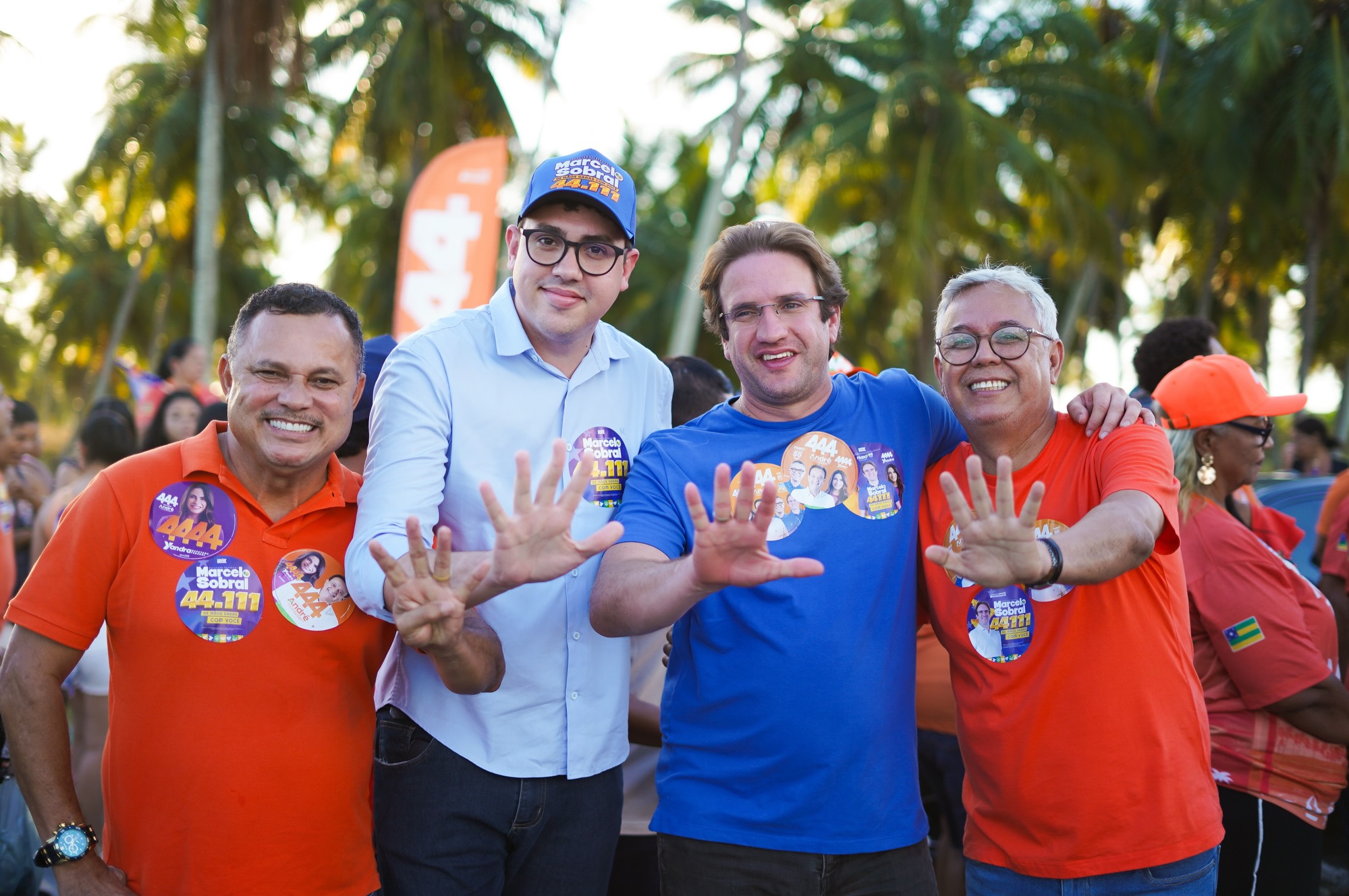 Marcelo Sobral em interação com participantes em Pirambu
