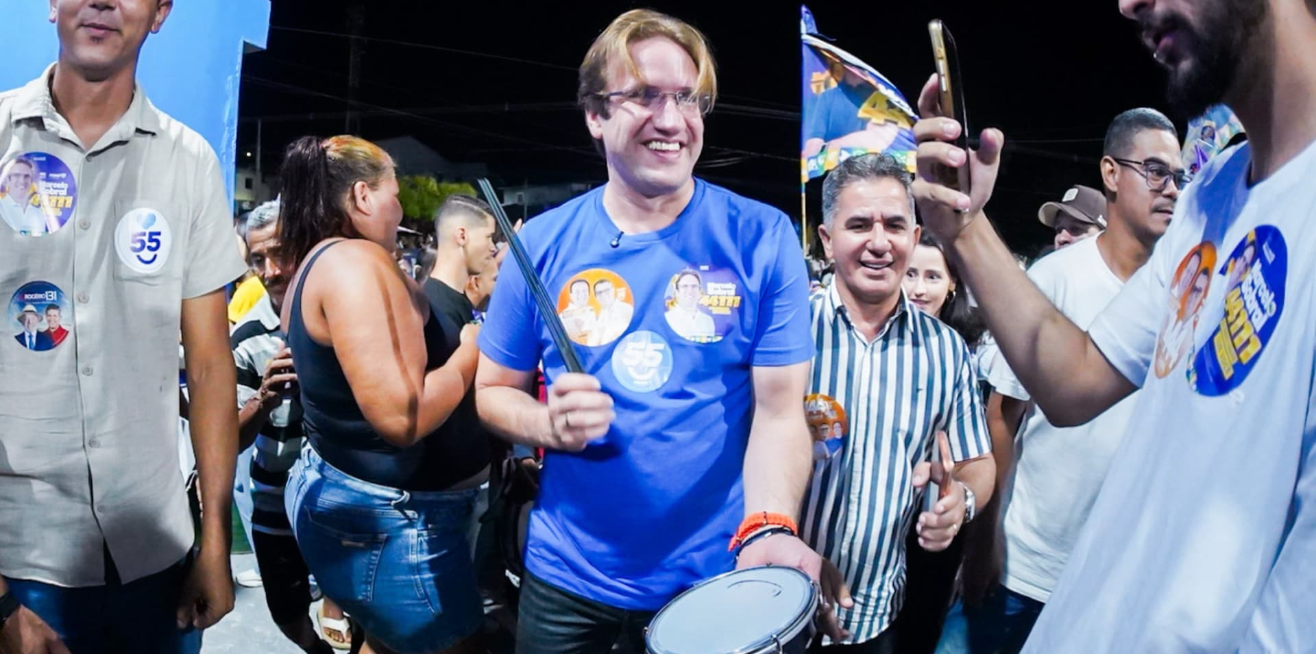 Marcelo Sobral em interação com o público durante o encontro