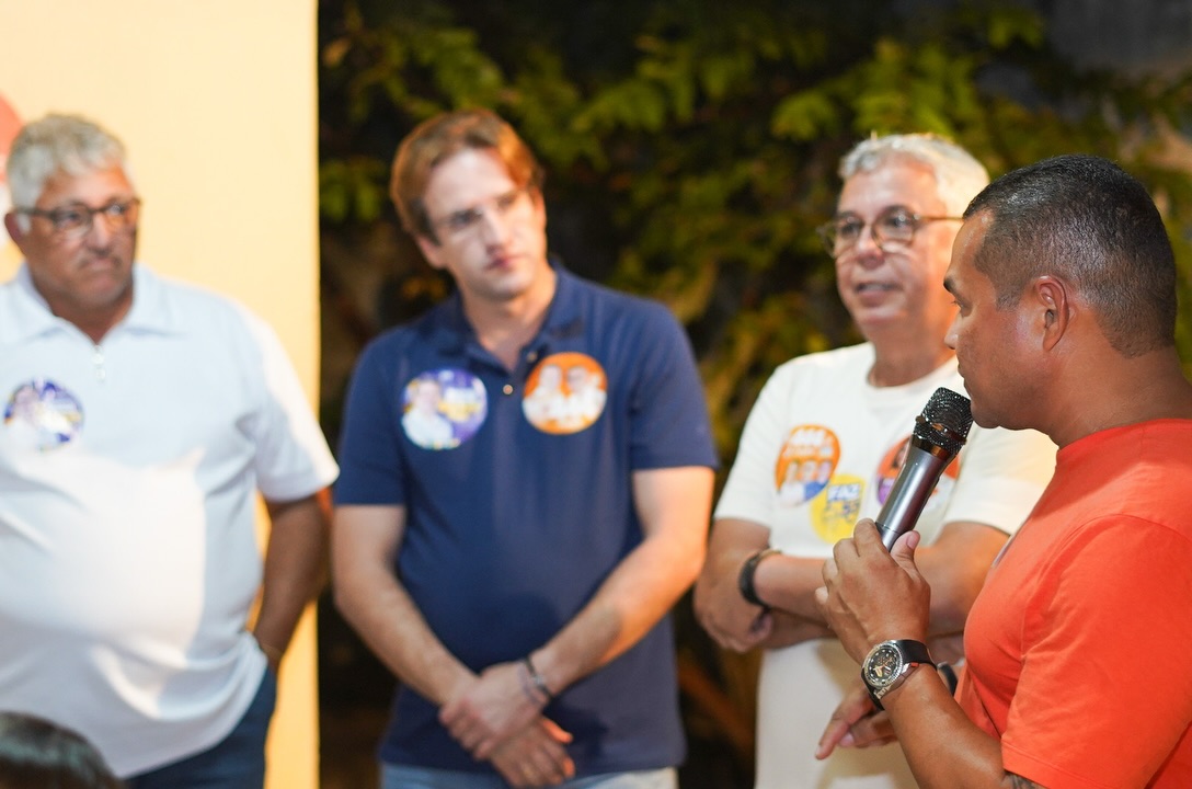 Participantes em primeiro plano durante o encontro na Soledade